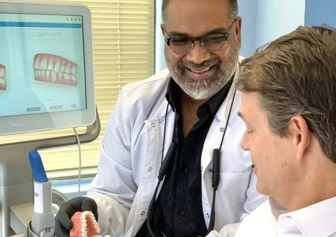 MASC Dental Studio - Doctor with patient consultation